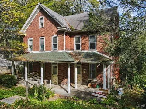 859 N 1st St, Lehighton, PA 18235