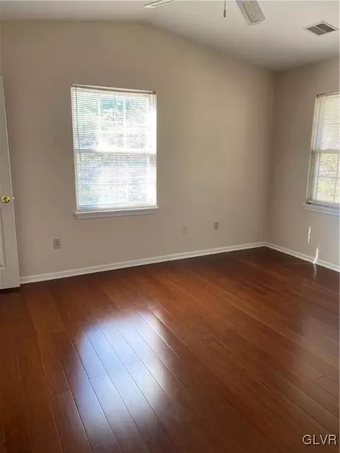 5155 Cheryl Dr, Bethlehem, PA 18017 photo 3