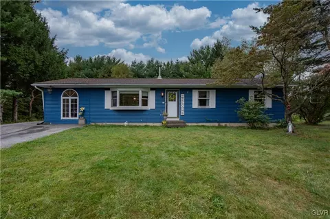 4001 E Perry Ct, Danielsville, PA 18038