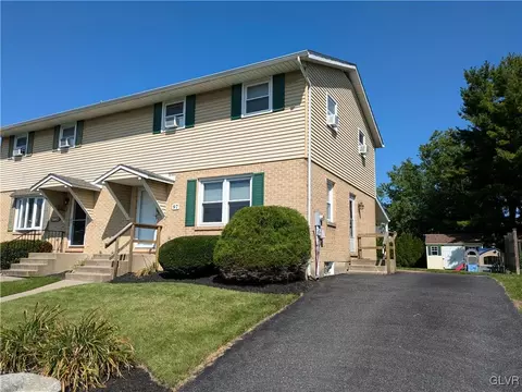 97 Meadow Ln, Northampton, PA 18067
