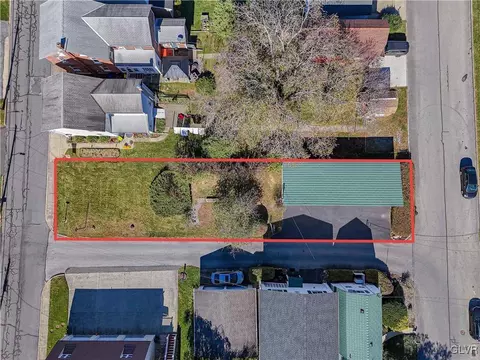 105 S Lea St, Macungie Boro, PA 18062