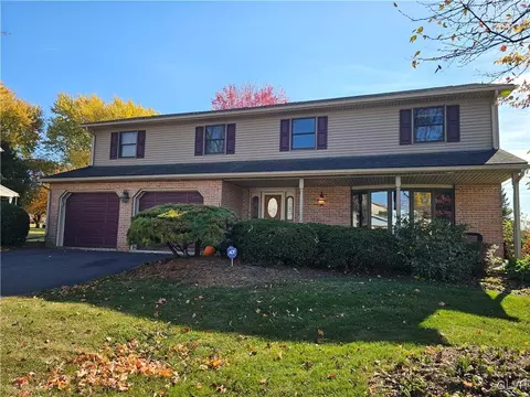227 Ridgewood Rd, Palmer Township, PA 18045