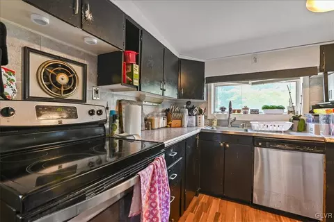 1324 Main St, Bethlehem, PA 18018 photo 23