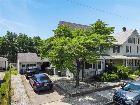 1324 Main St, Bethlehem, PA 18018 photo 4
