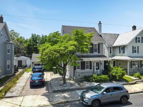 1324 Main St, Bethlehem, PA 18018 photo 3
