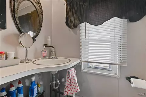 1324 Main St, Bethlehem, PA 18018 photo 35
