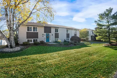 1280 Country Club Rd, Wescosville, PA 18106