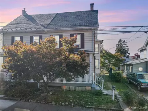 330 1st St, Slatington, PA 18080