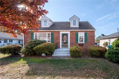 2924 Liberty St, Palmer Township, PA 18045