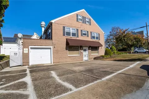 802 Spring St, Bethlehem, PA 18018 photo 3