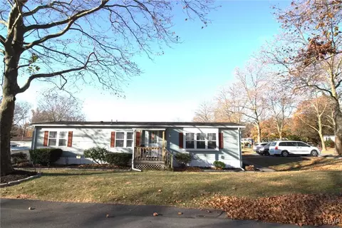 18 Valley View Rd, Bath, PA 18014 photo 2