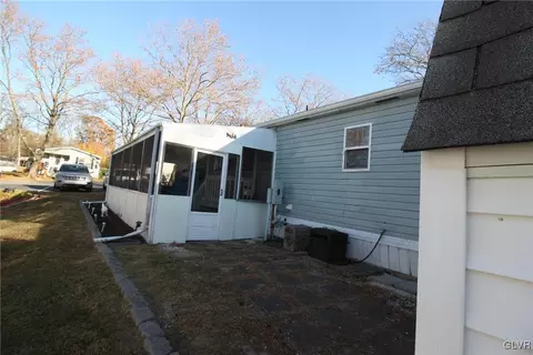 18 Valley View Rd, Bath, PA 18014 photo 6