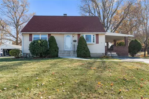 2121 Aster Rd, Bethlehem, PA 18018