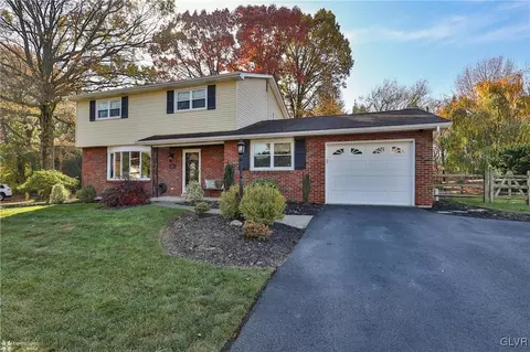 1505 Kenwood Dr, Bethlehem, PA 18017