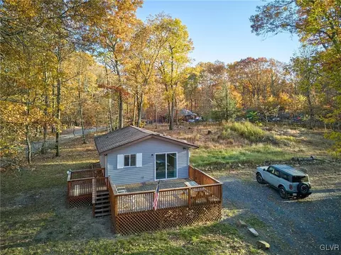 2524 Castor Rd, East Stroudsburg, PA 18302