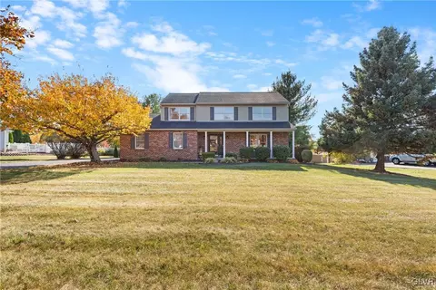 4940 Wagner Dr, Bethlehem, PA 18020
