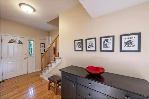 3203 Ruby Ct, Bethlehem, PA 18020 photo 4