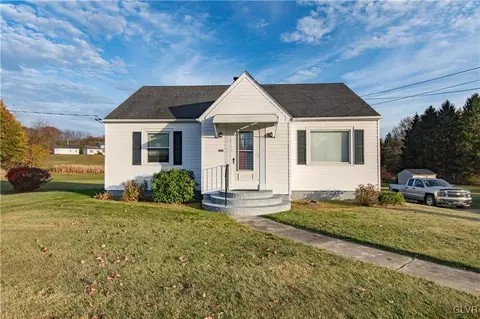 880 Municipal Rd, Walnutport, PA 18088