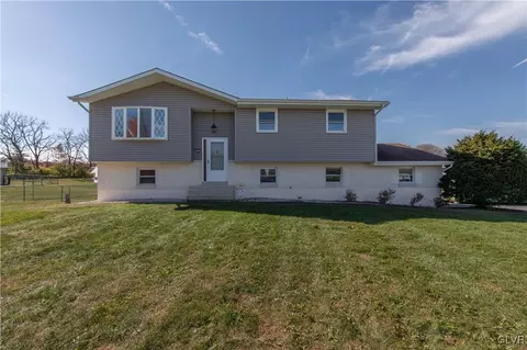 5355 Monocacy Dr, Bethlehem, PA 18017
