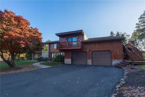 5810 Tomahawk Ln, Zionsville, PA 18092