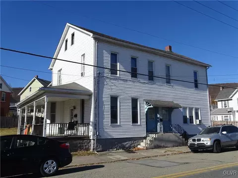 211 E Main St, Pen Argyl, PA 18072