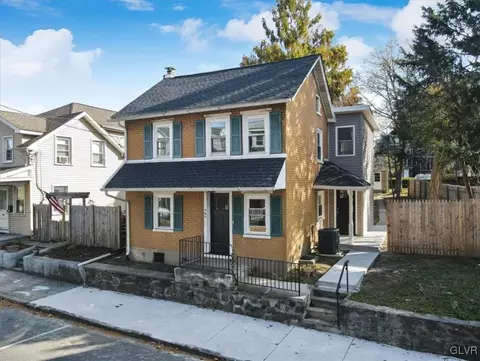 161 Main St, Hellertown, PA 18055