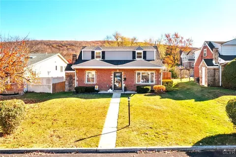 650 Fernwood St, Emmaus, PA 18049