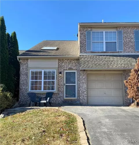 484 Celandine Dr, Allentown, PA 18104
