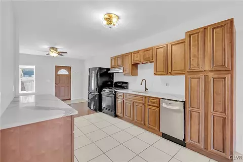 1125 Amplex St, Bethlehem, PA 18015 photo 5