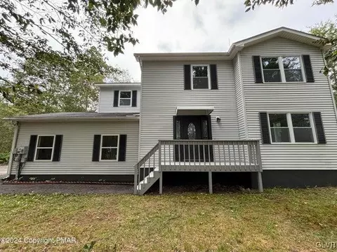 304 Winchester Dr, Coolbaugh Twp, PA 18466