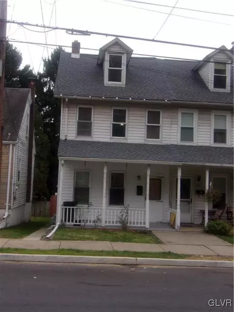 1048 Jeter Ave, Fountain Hill, PA 18015