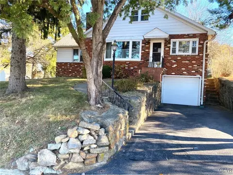 1349 Sullivan Trl, Forks Twp, PA 18040