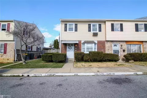 809 Fernhill Ln, Fullerton, PA 18052