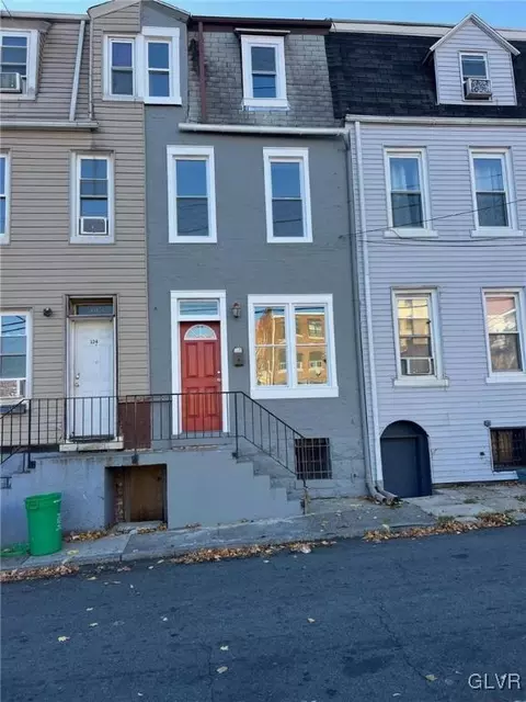 136 N Hall St, Allentown, PA 18102