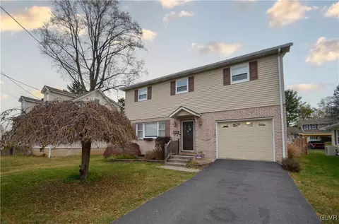 1683 Washington St, Catasauqua, PA 18032