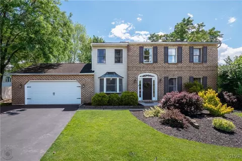 3932 Suncrest Ln, Bethlehem, PA 18020