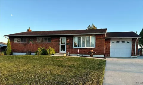 579 Miller Ln, Whitehall, PA 18052
