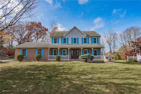 136 Robert Dr, Allentown, PA 18104