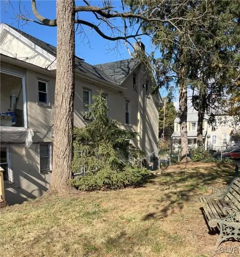 122 E Goepp St, Bethlehem, PA 18018 photo 2