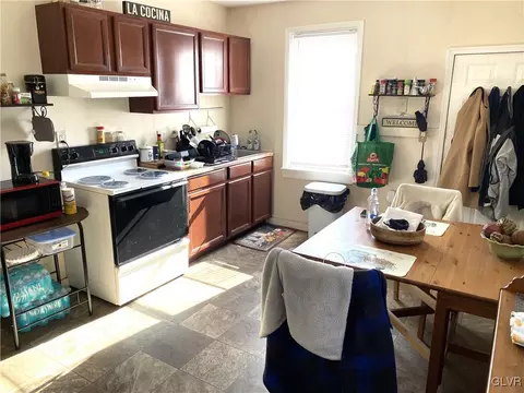 641 Spring St, Bethlehem, PA 18018 photo 5