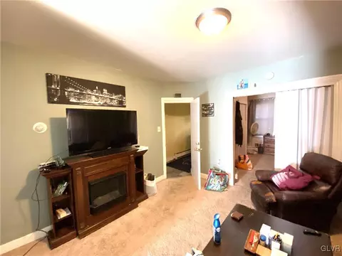 641 Spring St, Bethlehem, PA 18018 photo 3