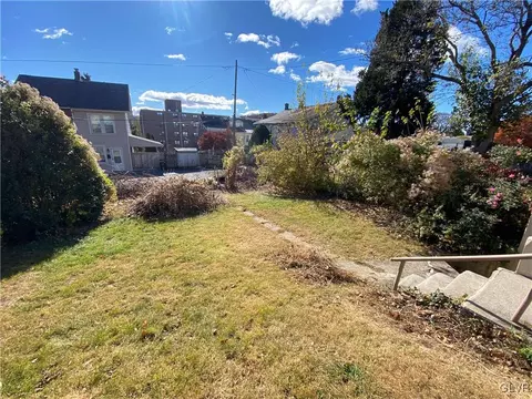 641 Spring St, Bethlehem, PA 18018 photo 2