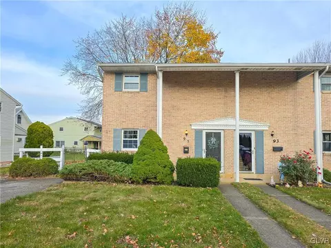95 Faith Dr, Catasauqua, PA 18032