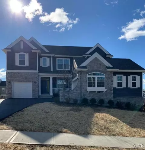 543 Newlins Rd E #W-214, Forks Twp, PA 18040
