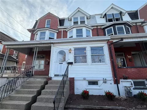 916 S 6th St, Allentown, PA 18103