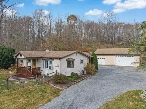 3320 W Walker Rd, Bath, PA 18014 photo 3