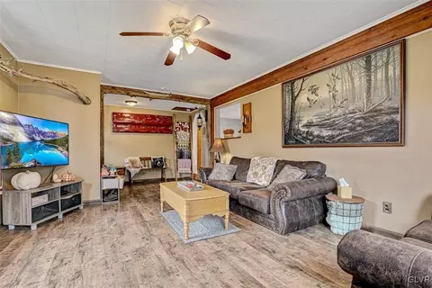3320 W Walker Rd, Bath, PA 18014 photo 9