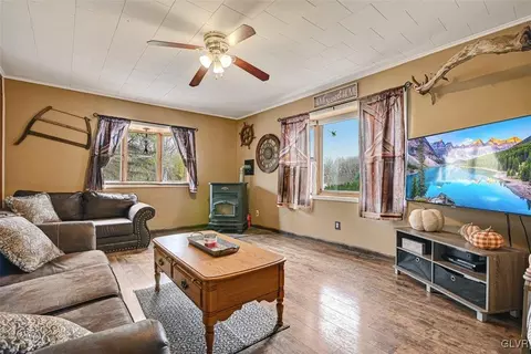 3320 W Walker Rd, Bath, PA 18014 photo 7