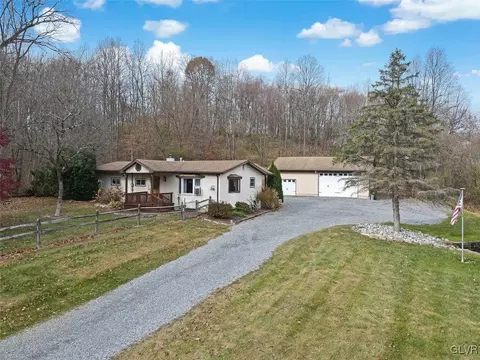3320 W Walker Rd, Bath, PA 18014 photo 4