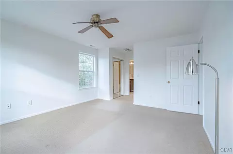 1981 Willings Ln, Hellertown, PA 18055 photo 21